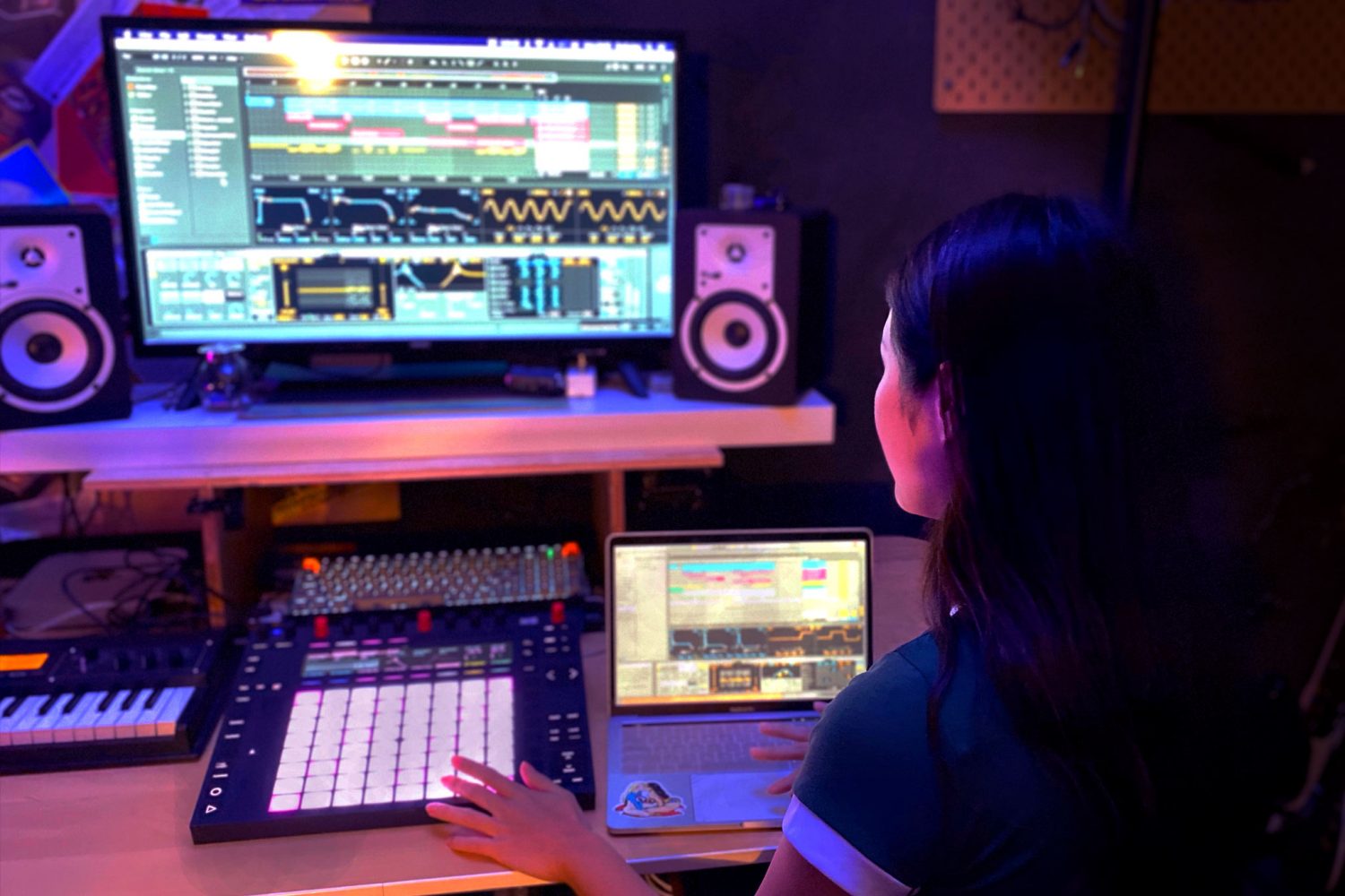 Master the Studio: Dive Deep into Music Production in Our Dynamic Class